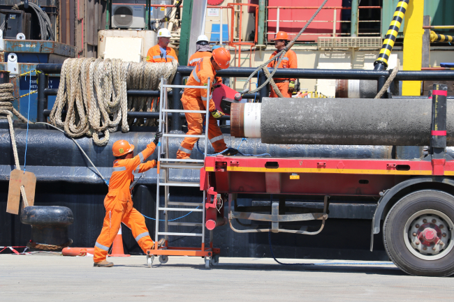Karadeniz gazını karaya taşıyacak borular mavi sularla buluşacak