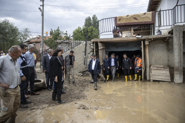 Bakan Kurum Akyurt'ta incelemelerde bulundu