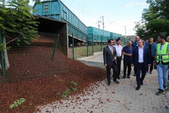 Ankara-Kayseri demir yolu ulaşıma kapandı