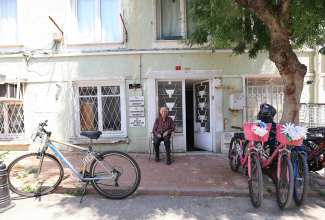 İstanbul'un en yaşlı muhtarı, 28 yıldır görevinin başında