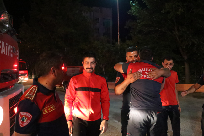 Marmaris'teki yangından dönen ekipler Burdur'da karşılandı