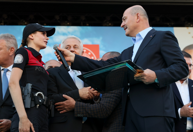 Bakan Soylu: İdlib'de briket evlerden 100 bini bu yıl sonu tamamlanacak