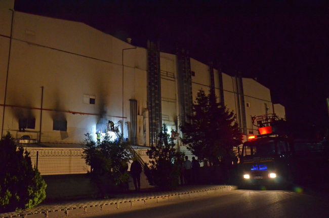 Karaman'da bisküvi fabrikasında yangın