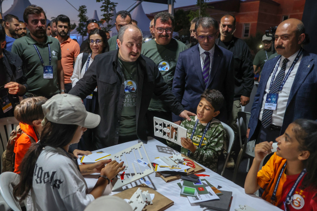 Van'da ilk kez düzenlenen etkinlikte gökyüzü gözlemlendi