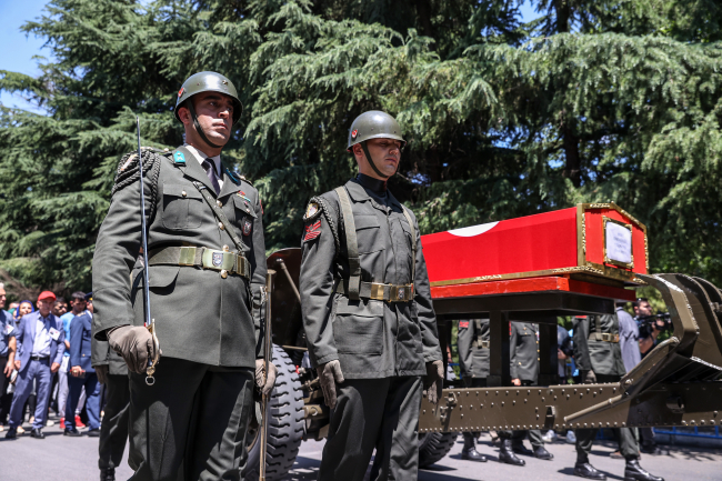 Şehit Enes Özgül son yolculuğuna uğurlandı