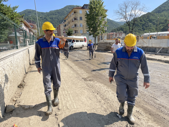 AFAD gönüllüleri Bozkurt'u yeniden temizledi