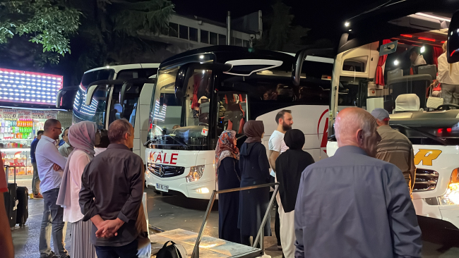 هناك عودة مزدحمة من عطلة العيد في اسطنبول