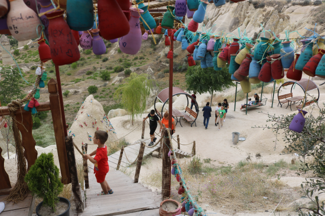 Bayram tatilinde Kapadokya'ya turistler akın etti