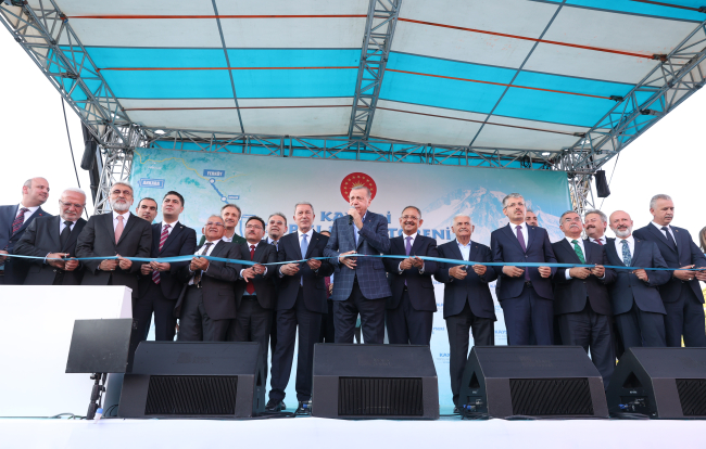 Cumhurbaşkanı Erdoğan: Cumhur İttifakı'nın adayı da belli, seçim tarihi de