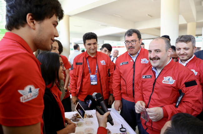 Bakan Varank: Türkiye'nin geleceği gerçekten çok parlak