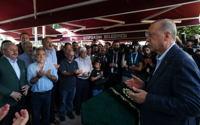 Usta yazar Rasim Özdenören'e veda