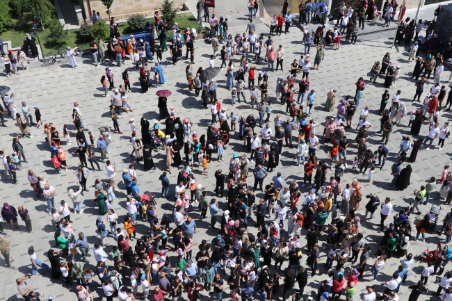 SOLOTÜRK'ün Bayburt semalarındaki gösterisine büyük ilgi