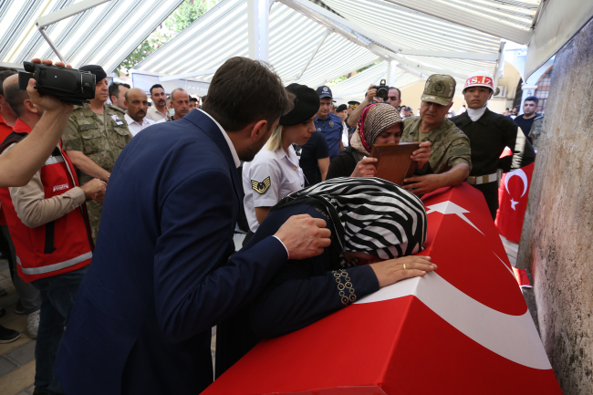 Şehit Mehmet Burak Keçe Kahramanmaraş'ta son yolculuğuna uğurlandı