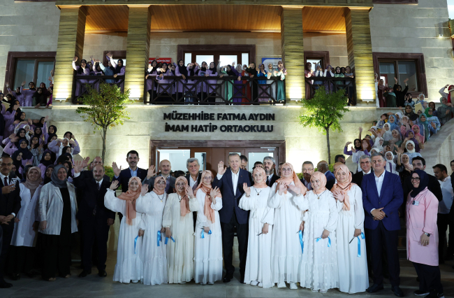 Cumhurbaşkanı Erdoğan, Kocaeli'de okul açılışına katıldı