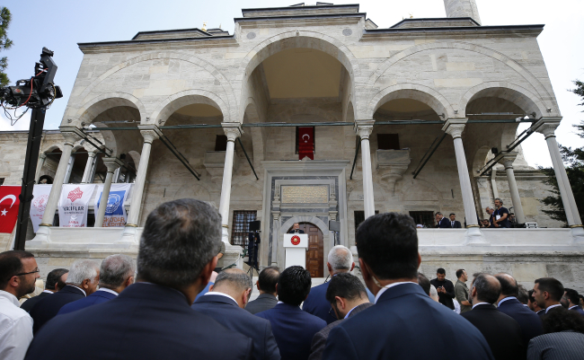 Restore edilen Ayazma Camii ibadete açıldı