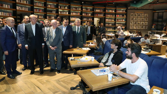 Cumhurbaşkanı Erdoğan Nevmekan Sahil'i ziyaret etti