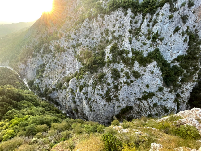 Valla Kanyonu'nda mahsur kalan 10 kişi kurtarıldı