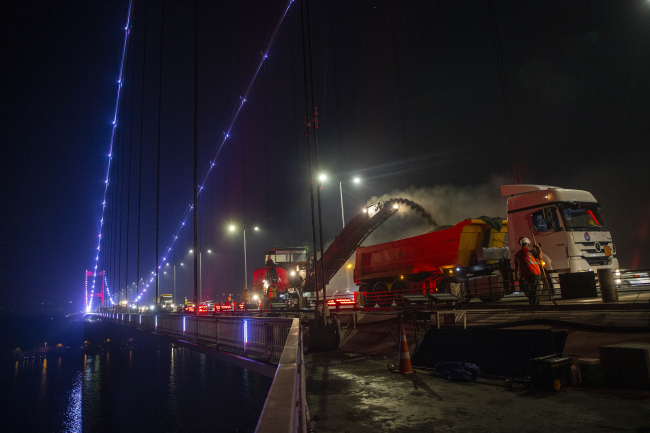 Bakan Karaismailoğlu FSM Köprüsü'ndeki bakım çalışmalarını inceledi