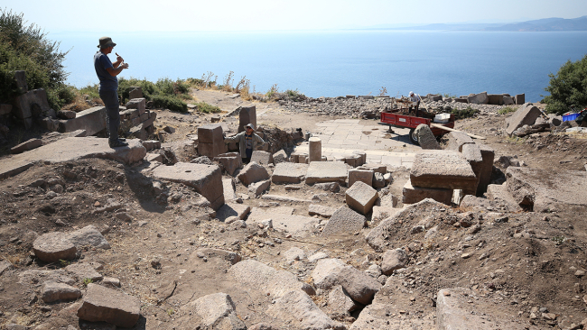 Assos kazısında Roma çeşmesi kalıntılarına ulaşıldı