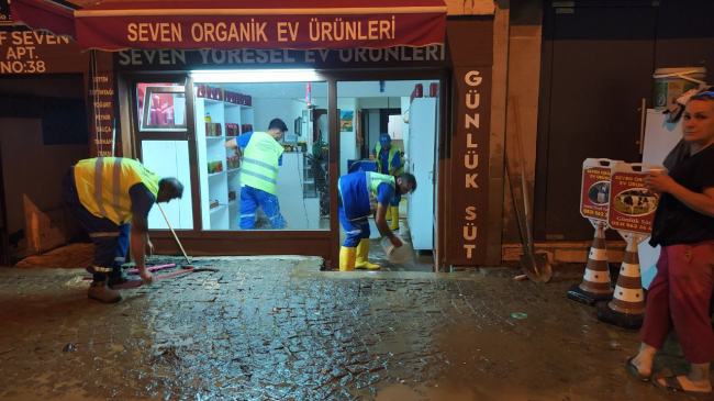 Mudanya’da temizlik çalışmaları devam ediyor