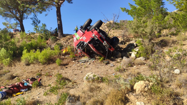 Mersin'de orman yangını yerleşim yerlerini tehdit ediyor: 30 ev boşaltıldı