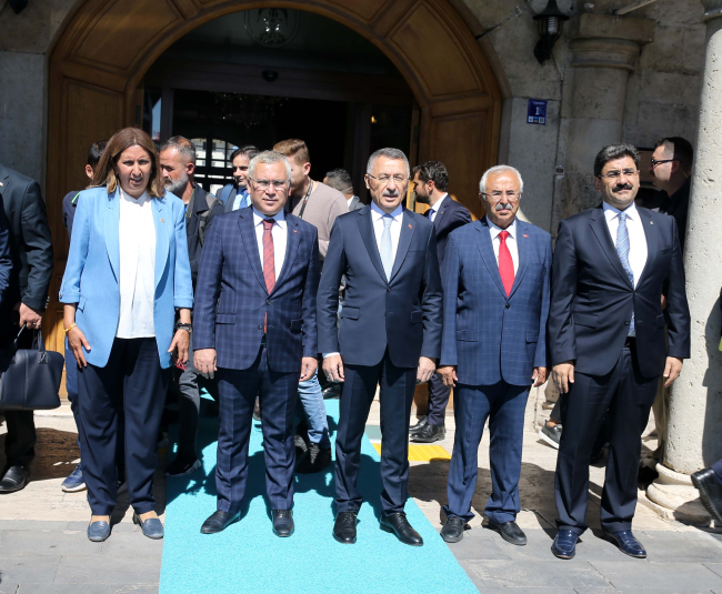 Cumhurbaşkanı Yardımcısı Oktay: Türkiye Azerbaycan'ın her şartta yanındadır