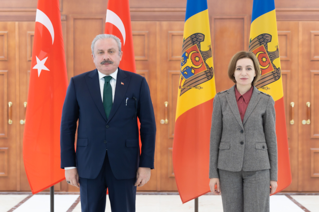 TBMM Başkanı Şentop, Moldova Cumhurbaşkanı Sandu ile görüştü