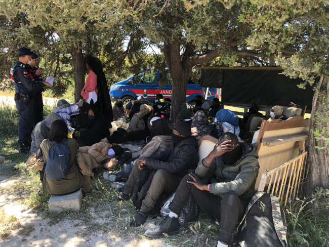 İzmir'de 19 operasyonda 343 düzensiz göçmen yakalandı