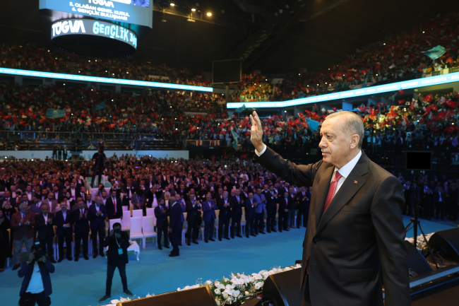 Cumhurbaşkanı Erdoğan: Teröre, sapkın akımlara, diğer ülkelere kaptıracak tek bir evladımız yok