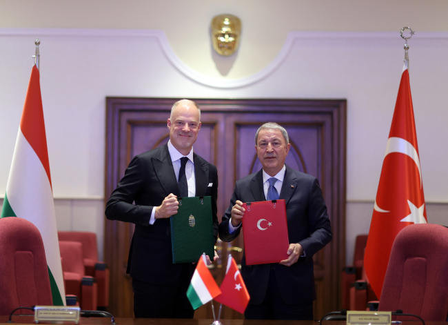 Bakan Akar'dan ateşkes çağrısı