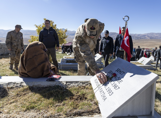 Eli kanlı PKK'nın katlettiği 33 Yavi şehidi anıldı
