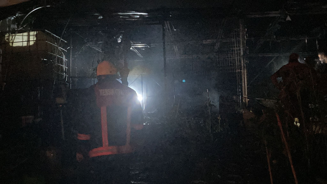 Mersin'de serada yangın