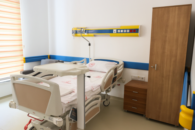 İzmir'deki "acil durum hastanesi" hasta kabulüne başlıyor