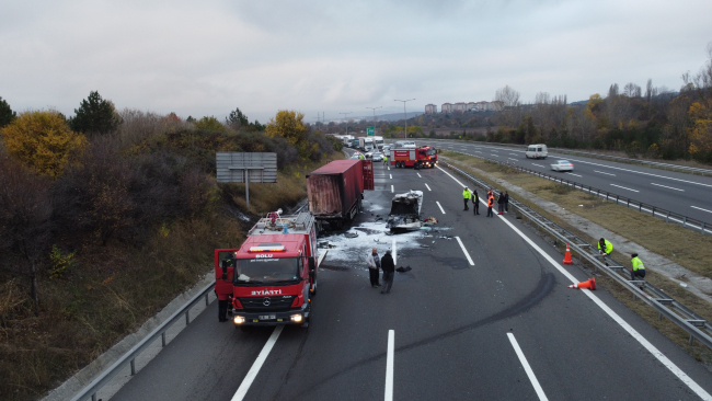 Anadolu Otoyolu'nda kaza: Ankara istikametinde ulaşım tek şeride düştü