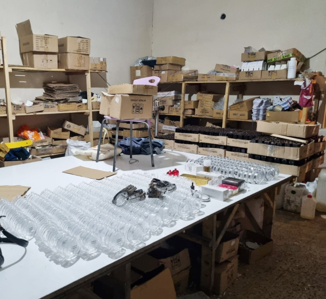 İstanbul'da sahte parfüm operasyonu: 7 gözaltı