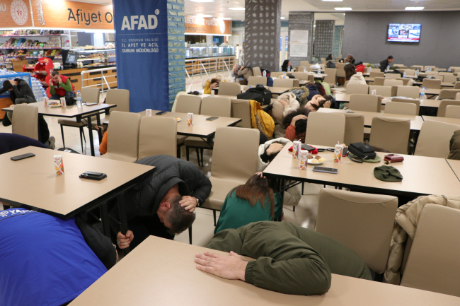 Türkiye geneli ve KKTC'de 'Deprem Anı Ülke Tatbikatı' yapıldı