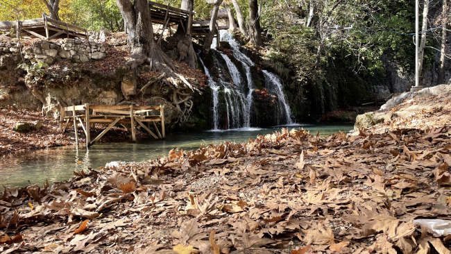 Kahramanmaraş'ın 'gizemli gölü'ne sonbahar renkleri hakim oldu