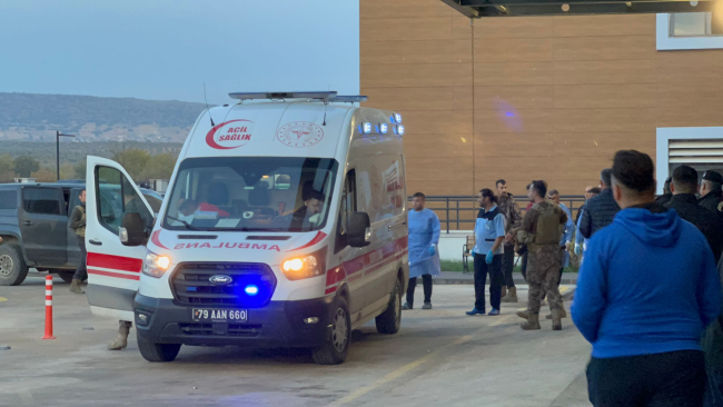 Kilis'te sınır kapısına roketli saldırı: 8 güvenlik personeli yaralandı