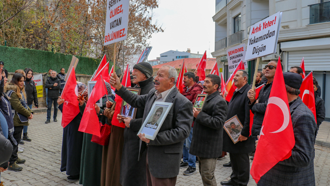 Vanlı aileler evlatları için eylemlerini sürdürdü