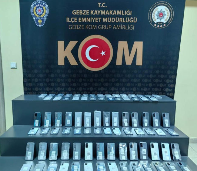 Kocaeli'de 84 kaçak telefon ele geçirildi