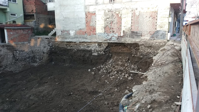 Bursa'da inşaat yanındaki 4 katlı bina tahliye edildi