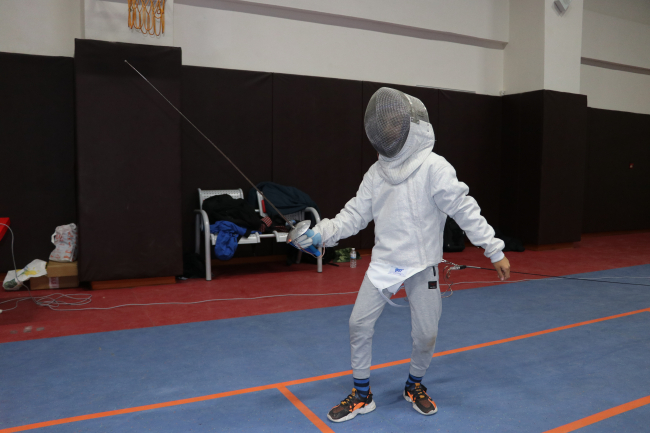 Batmanlı gençler eskrimde milli sporcu olmak için çalışıyor