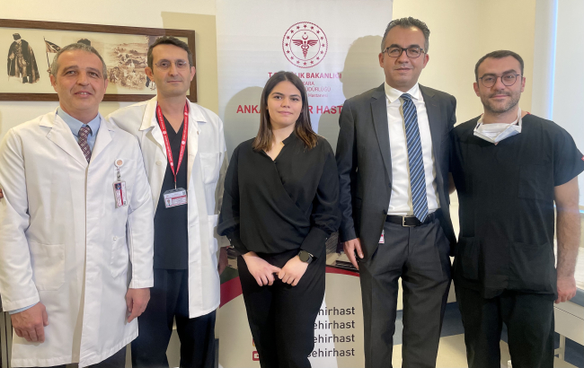 Kırmızı ışıkta geçen sürücünün çarptığı bale eğitmeni 11 ay sonra yeniden ayağa kalktı