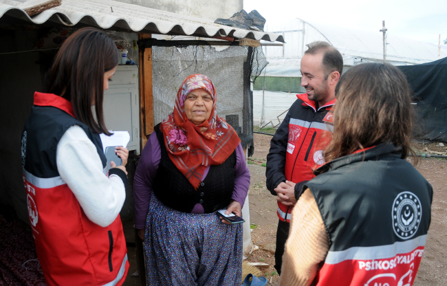 Antalya'daki selden zarar gören vatandaşlara psikososyal destek
