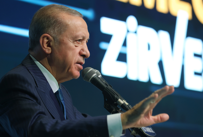 Cumhurbaşkanı Erdoğan: Kredibilitesi yüksek firmalarımıza yüzde 75 destekli kefalet sağlayacağız