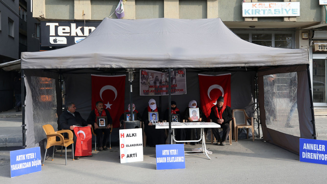 Muşlu ailelerin evlat nöbeti sürüyor