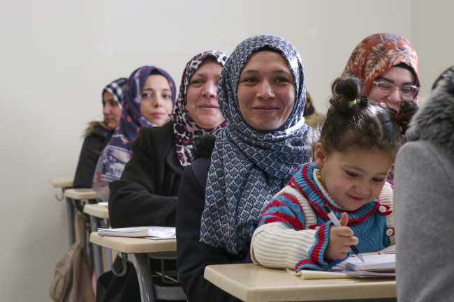 Türkiye'deki 1,4 milyon yabancıya sosyal uyum eğitimi verildi