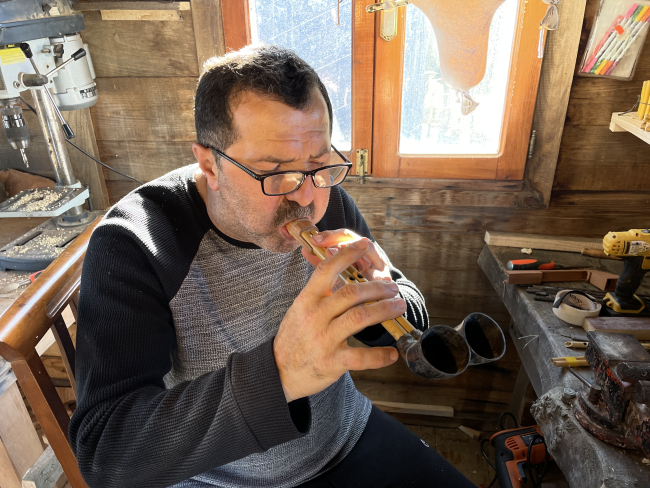 Tulum ustası 30 yıldır mesleğini gelecek nesillere aktarıyor