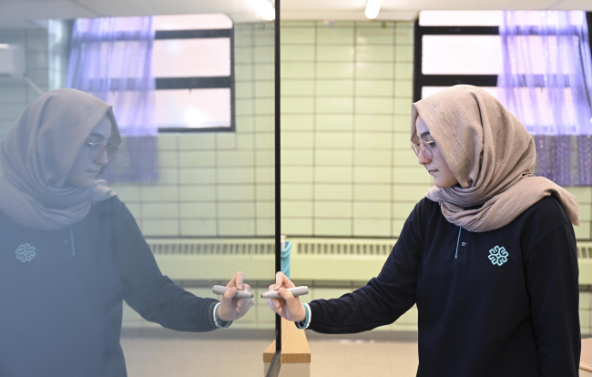 ABD'deki Maarif Okulundan iki öğrenci üniversiteye giriş sınavında yüzde 1'e girdi