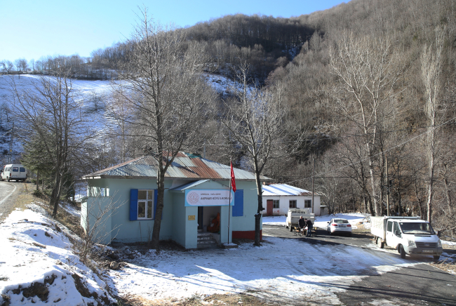 13 yıl atıl kalan okul iki öğrenci için tekrar açıldı